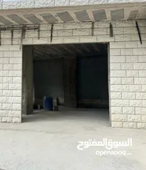  2 مخازن للإيجار