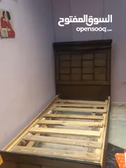  4 تخت عدد 2  لاتيه تفصيل  بحال الوكاله  للبيع بسعر مغري