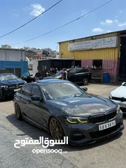  2 BMW 330e ///M