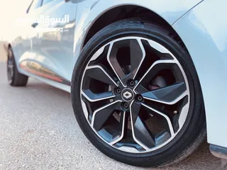  13 رينو كليو ديزل فل فل مع سقف بانوراما للبيع