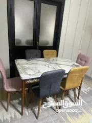  1 طاولة سفرة تركي للبيع بحالة ممتازة