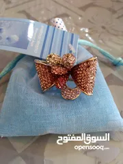  26 اكسسوارات خواتم وشنط