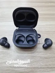  2 سماعة بلوتوث  مستعملة Galaxy Buds 2 pro.  اسود لون