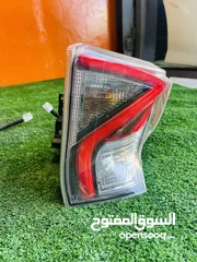  10 اضوية خلفية تويوتا بريوس 2016-2018  اصلي مستعمل  Toyota Prius 2016/2018 وارد اليابان بحالة ممتازه
