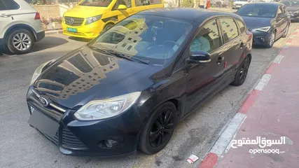  4 فورد فوكس هاتشباك