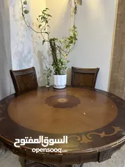  2 ميز طعام خشب مع اربع كراسي