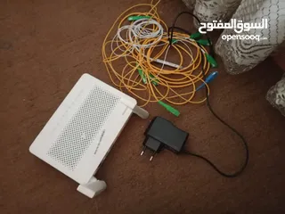  4 راوتر مع جميع اسلاكه