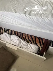  4 سرير من يكيا شبه جديد مع مرتبه من يكيا بعد