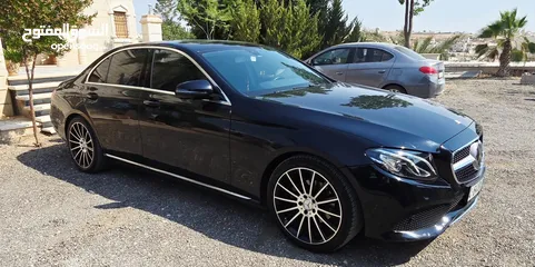  2 مرسيدس E220 بحالة ممتازة