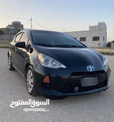  4 تويوتا بريوس C هايبريد