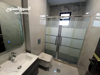  3 شقه مميزه مع ساحه كبيره للبيع في اجمل مناطق ام اذينه ( Property ID : 30090 )