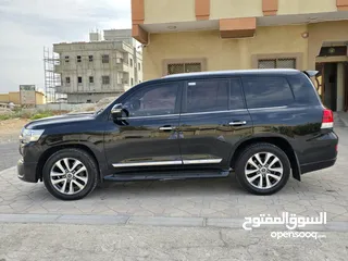  2 Land cruiser VXR V8 GCC 2016 price 185,000 AEd