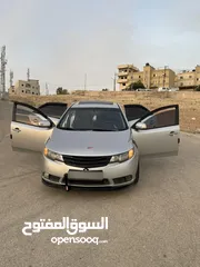  4 سيارة فورتي 2009 بحالة الوكالة