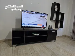  6 طاولة تلفزيون مع رفوف ديكور خشب ثقيل
