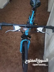  2 بسكليت جنط 26 لون ازرق قابل للطوي بحاله الوكاله ولا خدش مع الكفاله 1 سنه إقرأ الوصف bike