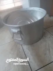  4 طناجر كبيره للبيع