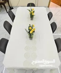  1 طاولة سفرة ل 8 اشخاص