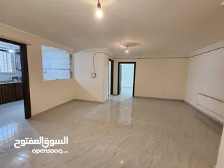  5 شقة للبيع في منطقة الدوار الرابع - REF : 14445