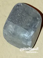  19 حجاره احجار كريمه عقيق و يماني و اوبال حجر القمر زمرد فيروز كهرمان  حجم معدل 2 سم