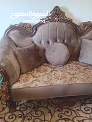  12 طقم كنب خشب زان مصري 9 مقاعد تفصيل بحاله ممتازه للبيع  + طقم طاولات عدد 3 +سجاده 5×5  + برادي عدد 2