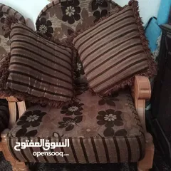  3 طقم موريس خشب زان أصلي و بحالة الجديد و اسفنج و تنجيد جديد للبيع و الله يطرح لك البركه .