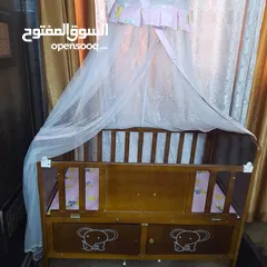  1 سرير بيبي للاطفال بحال الوكاله