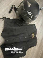  1 خوذة وفيست جلد طبيعي