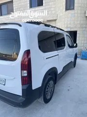  5 بيجو رفتر 2023 للبيع