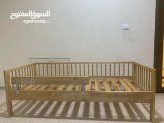 1 تخت جديد للبيع بسعر مغري                                                           .             .