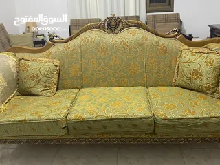  5 طقم كنب دمياطي بحالة ممتازة  للبيع بسعر مغري