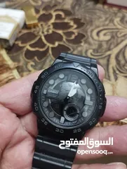  11 ساعات استعمال شخصي بحاله ممتازة للبيع