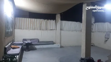  1 شقة سكنية شبه مستقلة