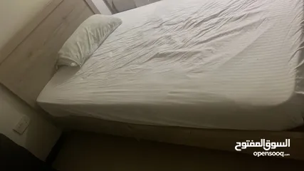  3 Single bed with mattress