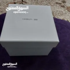  4 للبيع ساعة شيروتي جديدة