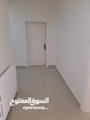  16 شقة روف مجدد بالكامل في عبدون للايجار