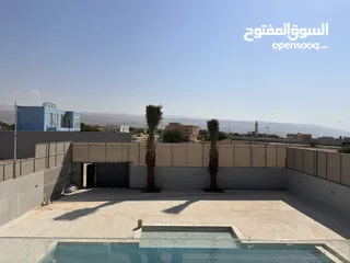  17 شاليه للبيع