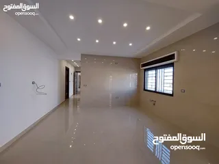  16 ارضية مع ترس بتشطيب حديث 145 متر بسعر لقطة في القويسمة
