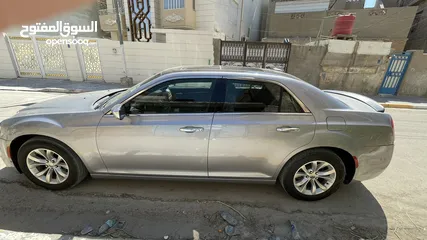  6 اوباما كرايسلر C300 للبيع