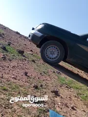  1 نيسان موديل 2000