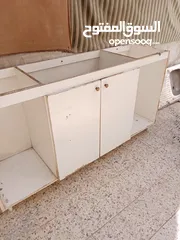  1 خزانات مطبخ مع مجلى بحوضين بحالة جيدة