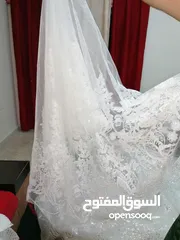  6 فستان أبيض ملوكي وارد تركيا للبيع ب 100 مع كامل أغراضو الطرحه  البرنص  تاج  الأكسسوار  المسكة