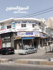  6 بيع مجمع تجاري  6مخازن + 2 شقتين  +عرض خاص ومميز للجادين إرادة جيد الموقع على الشارع الرئيسي مدخل