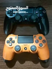  1 أيادي ps4 عدد 2 اصليات لا مفتوحات ولا مصلحات شبه جداد وكاله بسعررر حرررق
