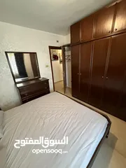  18 شقة للايجار بموقع مميز