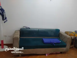  2 كنبه استعمال خفيف بيها سهارة كالجديدة