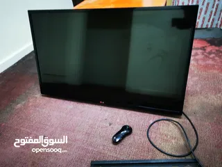  2 LG 42 inch CINEMA 3D Smart tv