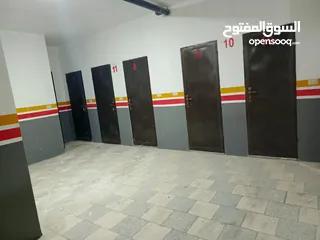  29 شقة للبيع مميزة جدآ في البنيات طريق المطار جامعة البترا ثالث مع الروف من المالك مباشرة