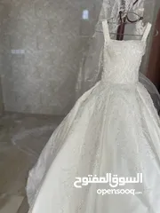  5 فستان زفاف مع جيبون وطرحة