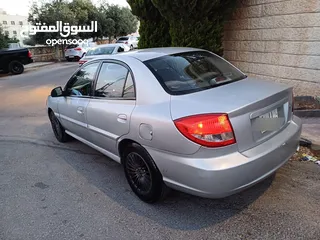  8 كيا ريو موديل 2003 جيرو اوتوماتيك