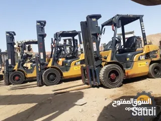  2 تاجير الرافعات الشوكيه وتنزيل جميع انواع البضائع وتأجير يومي وشهري